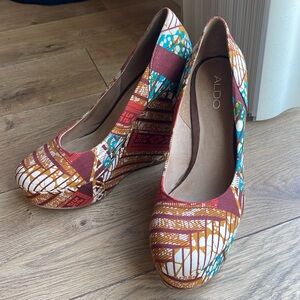 Aldo Colorful Geometric Wedges